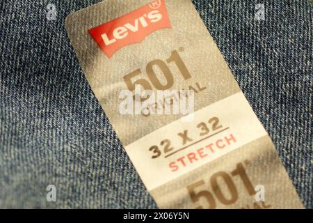 Levis Original Stretch-Jeans 501 Größe 32 Stockfoto