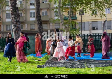 10. April 2024 – Rom, Italien: Am ersten Tag des Monats Shawwal, nach dem Fastenbruch des Ramadan, wird Eid UL Fitr gefeiert. Largo Preneste. © Andrea Sabbadini Stockfoto