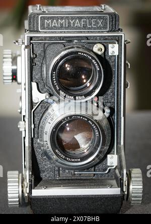 Alte analoge Kamera mit Matrix Stockfoto