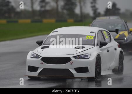 Dalton auf Tees, 10. April 2024. Chris Smiley fährt einen Cupra Leon für Restart Racing während eines BTCC-Testtages auf dem Croft Circuit. Quelle: Colin Edwards/Alamy Live News. Stockfoto