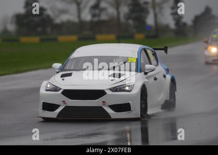 Dalton auf Tees, 10. April 2024. Scott Sumpton fährt einen Cupra Leon für Restart Racing während eines BTCC-Testtages auf dem Croft Circuit. Quelle: Colin Edwards/Alamy Live News. Stockfoto