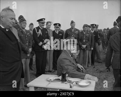 Am 14. Januar 1943 trafen sich Präsident Roosevelt und Churchill in der Nähe von Casablanca mit ihren Stabschefs, um den alliierten Offensive-Feldzug 1943 zu planen, begleitet von US-Truppen und Panzern. Stockfoto