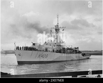 HMS LOCH ALVIE - auf dem Weg mit einigen der Crew auf Deck Loch Alvie Stockfoto