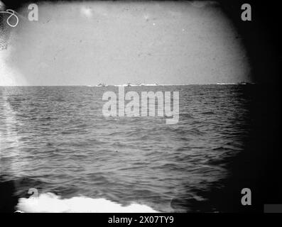 LEICHTE KÜSTENKRÄFTE ÜBEN ANGRIFFE AUF ZERSTÖRER AUS. 8., 9. UND 10. JULI 1943 AN BORD DER HMS WHITSHED UND EGLINTON IN DER NORDSEE. - Leichte Küstenstreitkräfte kommen zu 'Angriff' Stockfoto