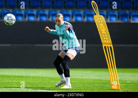 Uherske Hradiste, Tschechische Republik, 4. April 2024: Dänische Frauen-Mannschaftstraining vor dem Fußball-Spiel der UEFA-Europameisterschaft der Frauen zwischen der Tschechischen Republik und Dänemark, Stadtstadion, Tschechische Republik (Vlastimil Vacek / SPP) Stockfoto