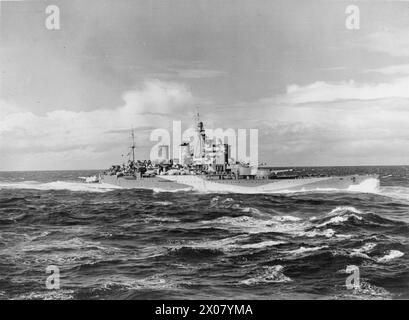 Die HMS Renown war während ihrer Aufbauzeit vor Scapa Flow unterwegs, bevor sie im Rahmen der Royal Navy im Zweiten Weltkrieg in den Fernen Osten eingesetzt wurde Stockfoto