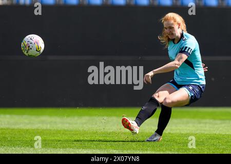 Uherske Hradiste, Tschechische Republik, 4. April 2024: Dänische Frauen-Mannschaftstraining vor dem Fußball-Spiel der UEFA-Europameisterschaft der Frauen zwischen der Tschechischen Republik und Dänemark, Stadtstadion, Tschechische Republik (Vlastimil Vacek / SPP) Stockfoto