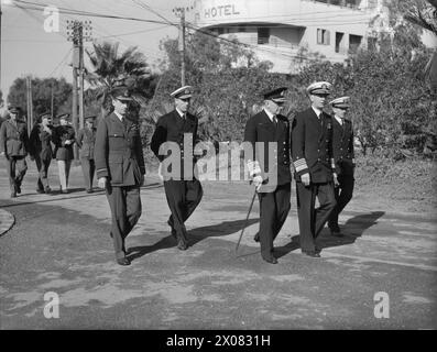 Am 14. Januar 1943 in der Nähe von Casablanca trafen sich Präsident Roosevelt und Churchill mit den Stabschefs beider Länder während einer großen Strategiekonferenz der Alliierten, an der auch Generäle de Gaulle und Giraud teilnahmen. Stockfoto