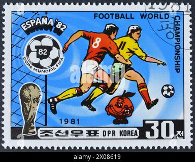 Gestempelte Briefmarke von Nordkorea, die Fußball-Weltmeisterschaft 1982, Spanien, um 1981 fördert. Stockfoto