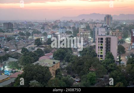 SÜDSUDAN, Hauptstadt Juba, Luftsicht vom Hotel Pyramid bei Sonnenaufgang, Skyline / SÜDSUDAN, Hauptstadt Juba, Luftsicht vom Pyramid Hotel Stockfoto