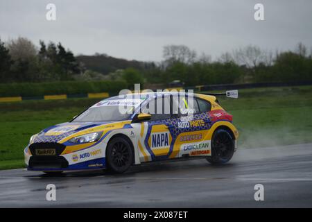 Dalton auf Tees, 10. April 2024. Ashley Sutton fuhr einen Ford Focus ST für NAPA Racing UK während eines BTCC-Testtages auf dem Croft Circuit. Quelle: Colin Edwards/Alamy Live News. Stockfoto