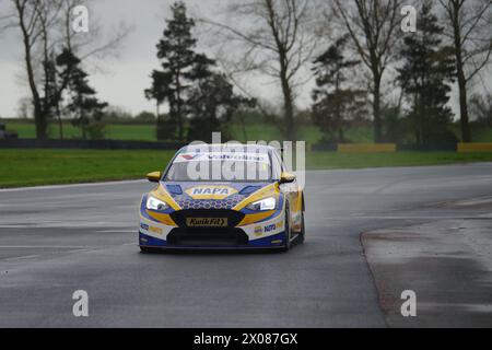 Dalton auf Tees, 10. April 2024. Ashley Sutton fuhr einen Ford Focus ST für NAPA Racing UK während eines BTCC-Testtages auf dem Croft Circuit. Quelle: Colin Edwards/Alamy Live News. Stockfoto