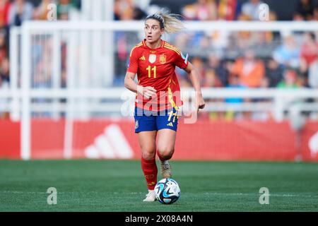 Alexia Putellas aus Spanien mit dem Ball beim Qualifikationsspiel der UEFA-Frauen-EURO zwischen Spanien und Tschechien im Estadio Municipal El Plantio o Stockfoto