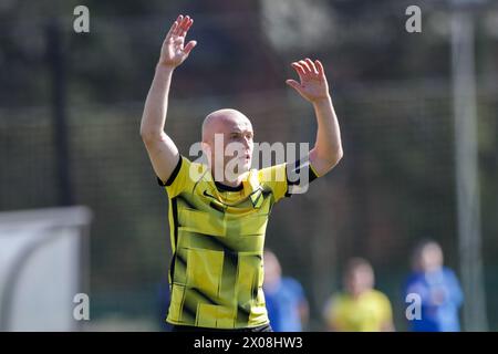 Michal Pazdan aus Wieczysta Krakau wurde während des Fußballspiels der Gruppe IV der Polnischen III. Liga 2023/2024 zwischen Wieczysta Krakau und Avia Swidni im KS Wieczysta Stadion gesehen. Endergebnis: Wieczyst Krakau 2:0 Avia Swidnik. Stockfoto