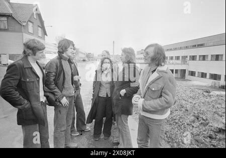 Aktuell 14 - 4 - 1973: Kampf um die Macht der Universität hier ist ein Kampf um die Form der Governance an unserer neuen Universität in Tromsø. Der Konflikt besteht darin, wie viele Sitze die Studenten im Parlament haben sollten. Bei einer Abstimmung unter Studenten und Mitarbeitern stimmten 72 Prozent zu, dass die Studenten 14 von 45 Sitzen im Parlament haben sollten. Jetzt wird ein Teil des Vorstands unter der Leitung von Professor für Medizin, Peter F. Hjort, den Anteil auf 10 von 45 Plätzen reduzieren. Foto: Sverre A. Børretzen / aktuell / NTB ***FOTO NICHT BEARBEITET*** Stockfoto