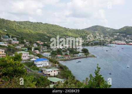 Blick auf Hamilton und Port Elizabeth im Admiralty Bay Harbour, Bequia Island, St. Vincent und die Grenadinen, Karibik Stockfoto