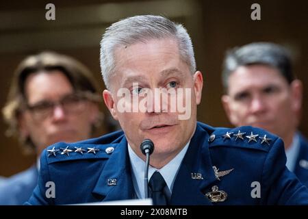 Washington, USA. April 2024. Timothy Haugh, Direktor der National Security Agency und Befehlshaber des Cyber Command der USA, sagte bei einer Anhörung des Armed Services Committee im Senat über den Haushalt 2025 von Präsident Biden im US-Kapitol in Washington, DC, am Mittwoch, den 10. April, aus. 2024. (Graeme Sloan/SIPA USA) Credit: SIPA USA/Alamy Live News Stockfoto