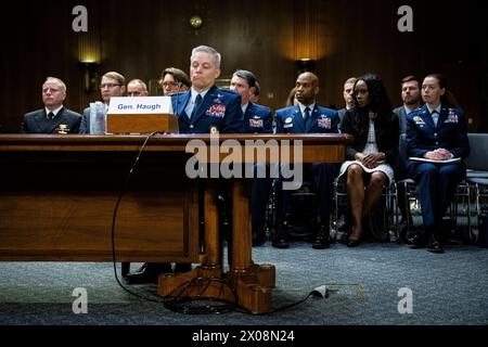 Washington, USA. April 2024. Timothy Haugh, Direktor der National Security Agency und Befehlshaber des Cyber Command der USA, sagte bei einer Anhörung des Armed Services Committee im Senat über den Haushalt 2025 von Präsident Biden im US-Kapitol in Washington, DC, am Mittwoch, den 10. April, aus. 2024. (Graeme Sloan/SIPA USA) Credit: SIPA USA/Alamy Live News Stockfoto