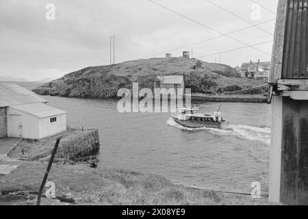 Aktuell 16 - 6 - 1973: Hundert Häuser und ein Mann als vor 20 Jahren war Bjørnsund eine lebendige Gemeinde. Heute ist nur noch eine Person in diesem Fischerdorf übrig. Jetzt wird Bjørnstad ein Touristenziel. Die Leute sind begierig, hier draußen in dieser Einsamkeit ein Haus zu kaufen. Foto: Sverre A. Børretzen / aktuell / NTB ***FOTO NICHT BEARBEITET*** Stockfoto