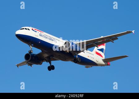 SANKT PETERSBURG, RUSSLAND - 20. FEBRUAR 2016: British Airways Airbus A320-232 (G-EUYM) Nahaufnahme Stockfoto