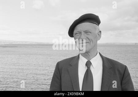 Aktuell 18 - 6 - 1974: Presten som sier ja -Sogneprest Viktor Andersen på Nes på Hedmarken er en prest utenfor det vanlige. Han går inn für selvbestemt Abort. Foto; Ivar Aaserud / aktuell / NTB ***Foto IKKE BILDEBEHANDLET*** dieser Text wurde automatisch übersetzt! Stockfoto