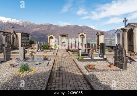 Blick auf den Friedhof Sant Abbondio, Ranzo, Gambarogno im Kanton Tessin, Schweiz Stockfoto