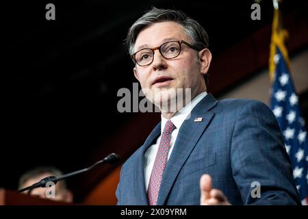 Washington, District of Columbia, USA. April 2024. House Speaker MIKE JOHNSON (R-LA) sprach auf einer Pressekonferenz im US-Kapitol. (Kreditbild: © Michael Brochstein/ZUMA Press Wire) NUR REDAKTIONELLE VERWENDUNG! Nicht für kommerzielle ZWECKE! Stockfoto