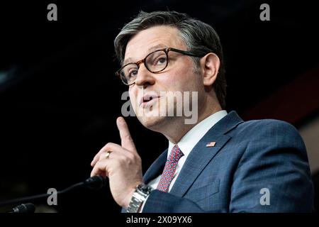 Washington, District of Columbia, USA. April 2024. House Speaker MIKE JOHNSON (R-LA) sprach auf einer Pressekonferenz im US-Kapitol. (Kreditbild: © Michael Brochstein/ZUMA Press Wire) NUR REDAKTIONELLE VERWENDUNG! Nicht für kommerzielle ZWECKE! Stockfoto