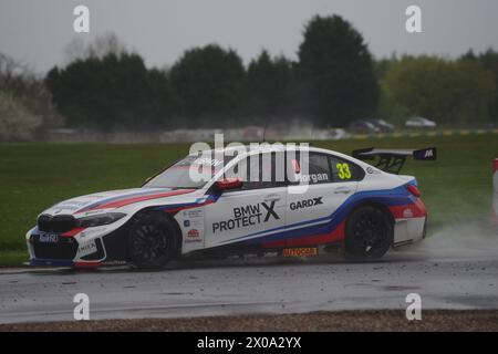 Dalton auf Tees, 10. April 2024. Adam Morgan fuhr einen BMW 330e M Sport für das Team BMW während eines BTCC-Testtages auf dem Croft Circuit. Quelle: Colin Edwards. Stockfoto