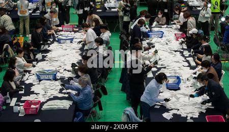 Seoul, Südkorea. April 2024. Die Parlamentswahlen des südkoreanischen Wahlkommissars am 10. April 2024 in Seoul, Südkorea. (Foto: Lee Young-HO/SIPA USA) Credit: SIPA USA/Alamy Live News Stockfoto