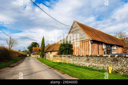 Bix Manor, ein umgebautes historisches Gebäude aus dem 17. Jahrhundert, das unter Denkmalschutz steht, in Bix, einem Dorf in der Nähe von Henley-on-Thames im Süden von Oxfordshire Stockfoto