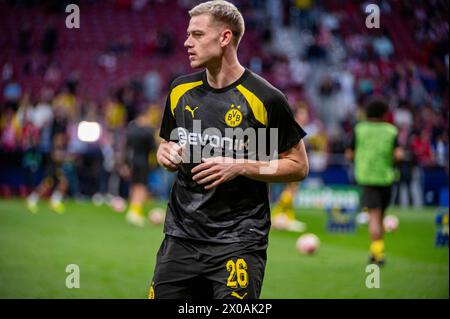 Madrid, Madrid, Spanien. April 2024. Julian Ryerson von Borussia Dortmund war am 10. April 2024 in Madrid im Estadio Civitas Metropolitano im ersten Legspiel der UEFA Champions League zwischen Atletico Madrid und Borussia Dortmund zu sehen. (Kreditbild: © Alberto Gardin/ZUMA Press Wire) NUR REDAKTIONELLE VERWENDUNG! Nicht für kommerzielle ZWECKE! Stockfoto