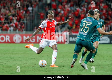 Porto Alegre, Brasilien. April 2024. RS - PORTO ALEGRE - 04/10/2024 - SÜDAMERIKA CUP 2024, INTERNACIONAL /AGIF (Foto von Lucas Gabriel Cardoso/AGIF/SIPA USA) Credit: SIPA USA/Alamy Live News Stockfoto