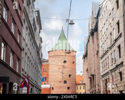 Bild von Pulvertornis, dem rigaer Pulverturm in der Altstadt von riga. Der Pulverturm befindet sich in Riga, Lettland und war ursprünglich Teil des Verteidigungssystems Stockfoto