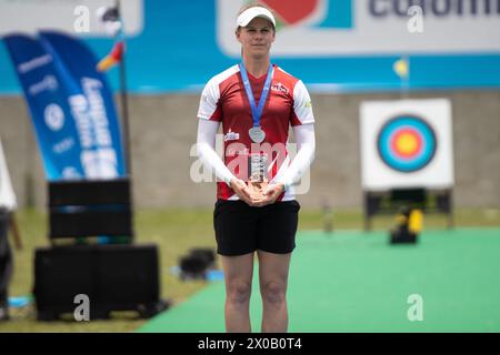 Medellin, Kolumbien. April 2024. Kanadas Virginie Chenier während der panamerikanischen Bogenschießspiele in Medellin, Kolumbien, 9. april 2024. Foto: Camilo Moreno/Long Visual Press Credit: Long Visual Press/Alamy Live News Stockfoto