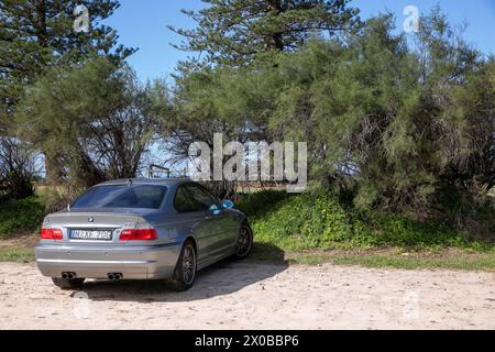 Sportwagen-Limousine BMW E46 M3 2006, geparkt am Palm Beach in Sydney, NSW, Australien Stockfoto