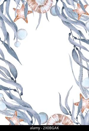 Rahmen mit Algenschalen und Seesternen. Aquarellillustration handgezeichnet auf weißem Hintergrund. Stockfoto