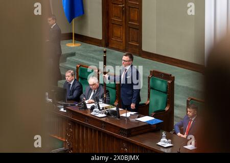 Warschau, Polen. April 2024. Szymon Holownia, Sprecher des Sejm, beginnt die 9. Sitzung des polnischen Parlaments. Während dieser parlamentssitzung diskutierte das parlament über das Recht, Abtreibungen zu legalisieren. Quelle: SOPA Images Limited/Alamy Live News Stockfoto