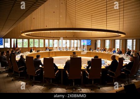 Vaduz, Liechtenstein. April 2024. Allgemeine Sicht auf die Plenartagung. Die liechtensteinische Parlamentsdebatte über Einbürgerungen auf der Landtagung im April 2024. (Foto: Siavosh Hosseini/SOPA Images/SIPA USA) Credit: SIPA USA/Alamy Live News Stockfoto