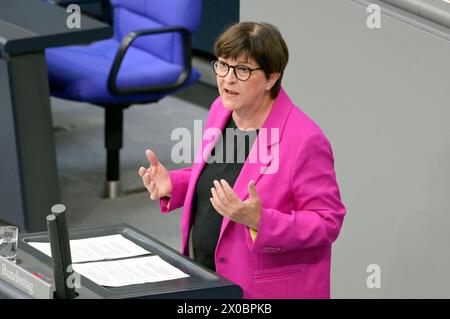 Saskia Esken in der 163. Sitzung des Deutschen Bundestages im Reichstagsgebäude. Berlin, 11.04.2024 *** Saskia Esken auf der 163. Sitzung des Deutschen Bundestages im Reichstagsgebäude Berlin, 11 04 2024 Foto:XF.xKernx/xFuturexImagex bundestagssitzung163 4419 Stockfoto