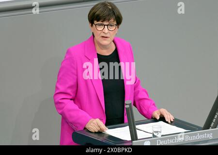 Saskia Esken in der 163. Sitzung des Deutschen Bundestages im Reichstagsgebäude. Berlin, 11.04.2024 *** Saskia Esken auf der 163. Sitzung des Deutschen Bundestages im Reichstagsgebäude Berlin, 11 04 2024 Foto:XF.xKernx/xFuturexImagex bundestagssitzung163 4421 Stockfoto