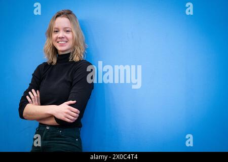 Kuerzungen abwenden, Zukunftsinvestitionen sichergestellt: Für einen Kurswechsel in der Finanz- und Haushaltspolitik Carla Reemtsma, Fridays for Future im Portrait in der Bundespressekonferenz zur Vorstellung des Themas Kuerzungen abwenden, Zukunftsinvestitionen sichergestellt: für einen Kurswechsel in der Finanz- und Haushaltspolitik, Berlin , 11.04.2024 Berlin Berlin Deutschland *** Kürzungen vermeiden, zukünftige Investitionen sichern für einen Kurswechsel in der Finanz- und Haushaltspolitik Carla Reemtsma, Fridays for Future im Portrait auf der Bundespressekonferenz zur Präsentation des Themas AVE Stockfoto