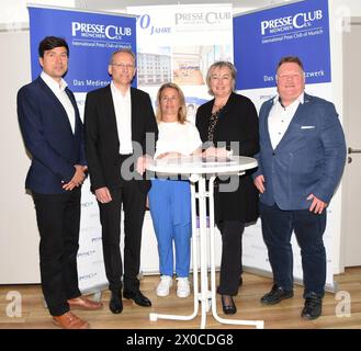 Martin Geilhufe, Landesbeauftragter BUND Naturschutz in Bayern e. V. Bernhard Stiedl, Vorsitzende DGB Bayern Verena Bentele, Praesidentin VdK Deutschland e. V., Vorsitzende VdK Bayern e. V. -Parasolympiasiegerin Nicole Schley, Vorsitzende AWO Bayern e. V. Dr. Christian Loos, Vorsitzender VCD Bayern e. V. Muenchen 11.04.2024 Presseclub gespraech-Gemeinsam für eine sozialvertraegliche Mobilitaetswende in Bayern Breites Buendnis aus AWO, VdK, DGB, IGM, Ver.di, EVG, ADFC, BN und VCD München *** Martin Geilhufe, Landesbeauftragter BUND Naturschutz in Bayern e V Bernhard Stiedl, Vorsitzender des DGB Bay Stockfoto