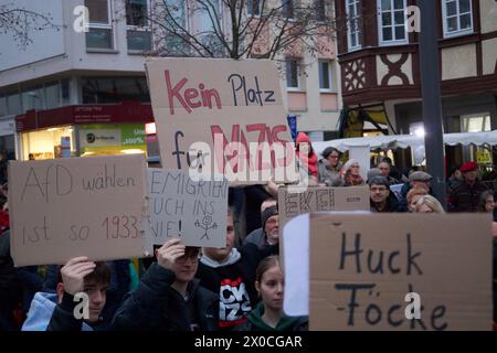 Bad Kreuznach, Deutschland, 30. Januar 2024. Hunderte von Menschen nehmen an der Demo unter dem Motto "Verteidigung der Demokratie" Teil. Stockfoto