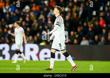 MKM Stadium, Hull, England - 10. April 2024 Rav van den Berg (3) von Middlesbrough - während des Spiels Hull City gegen Middlesbrough, Sky Bet Championship, 2023/24, MKM Stadium, Hull, England - 10. April 2024 Credit: Arthur Haigh/WhiteRosePhotos/Alamy Live News Stockfoto