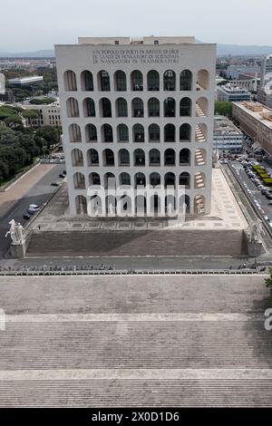 Roma, Italien. April 2024. Palast der italienischen Zivilisation in Rom, Italien - 11. April 2024 ( Foto: Alfredo Falcone/LaPresse ) Credit: LaPresse/Alamy Live News Stockfoto