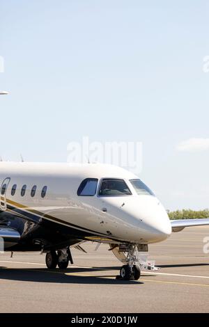 Embraer Legacy 500 am Flughafen Biarritz, Frankreich Stockfoto