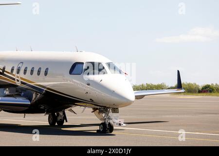 Embraer Legacy 500 am Flughafen Biarritz, Frankreich Stockfoto