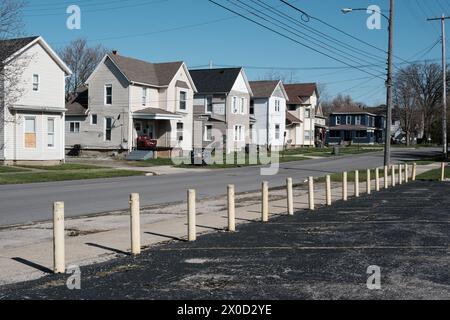 Häuser in einem Wohngebiet in der Nähe der Innenstadt von Lima, Ohio, USA Stockfoto