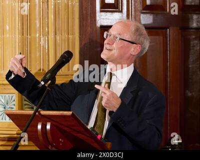 Sinclair Mackay Das Literarische Lunch Der Oldie 09-04-24 Stockfoto